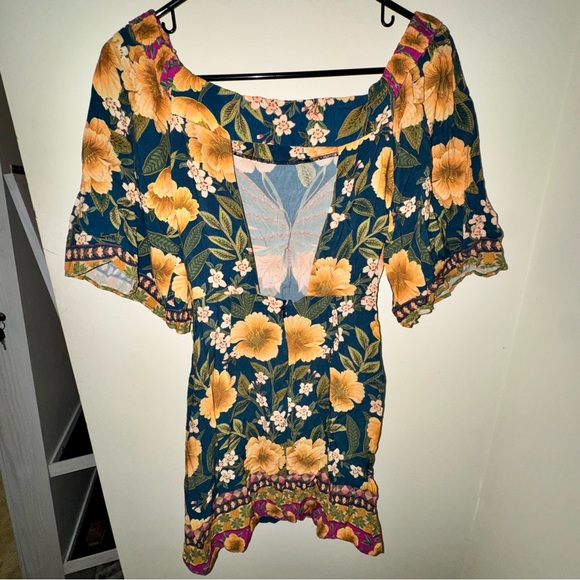 FARM Rio Vibrant Floral Mini Dress - Picture 4 of 9